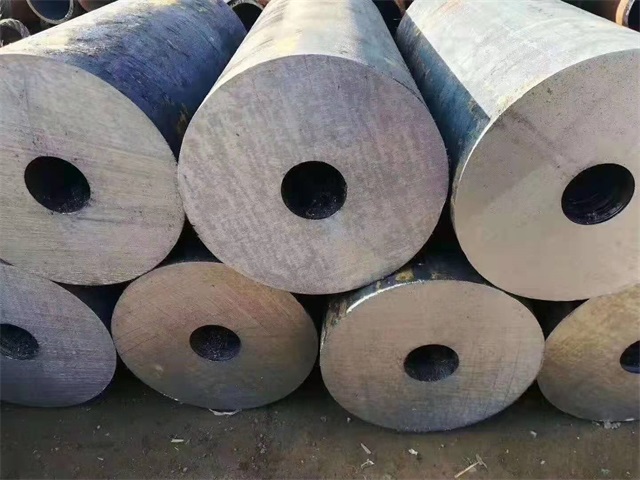 贺州厚壁热轧无缝钢管
